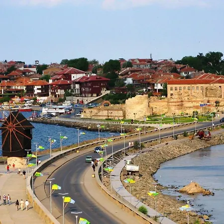 аpartment In The Garden Of Eden Apartman