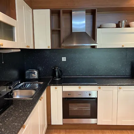 аpartment In The Garden Of Eden *