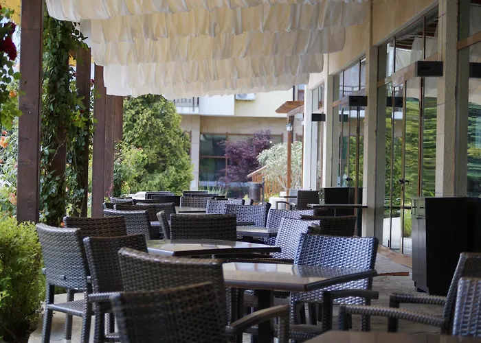 аpartment In The Garden Of Eden Apartament